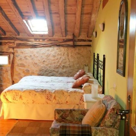 Casa Rural Calle Real Bed and Breakfast Torremocha de Ayllón Exteriör bild