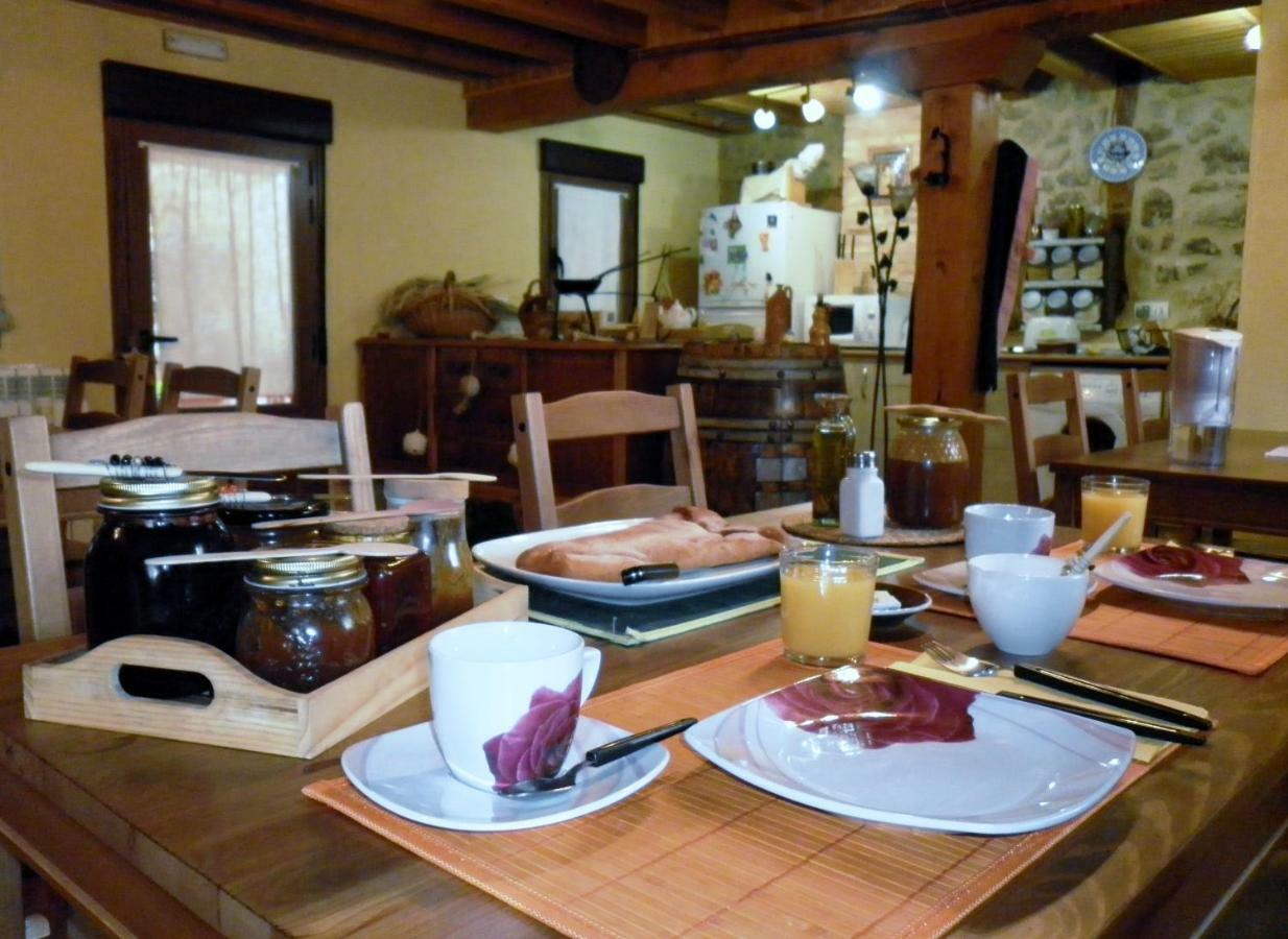 Casa Rural Calle Real Bed and Breakfast Torremocha de Ayllón Exteriör bild