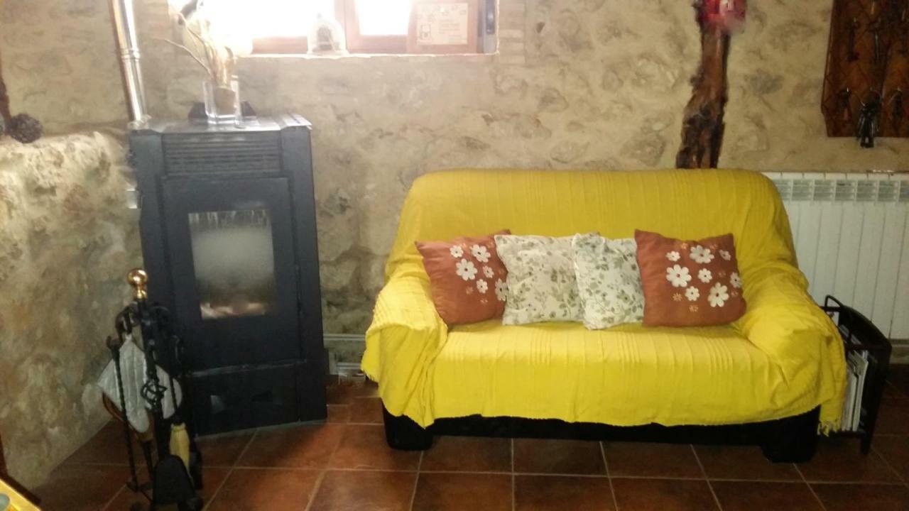 Casa Rural Calle Real Bed and Breakfast Torremocha de Ayllón Exteriör bild