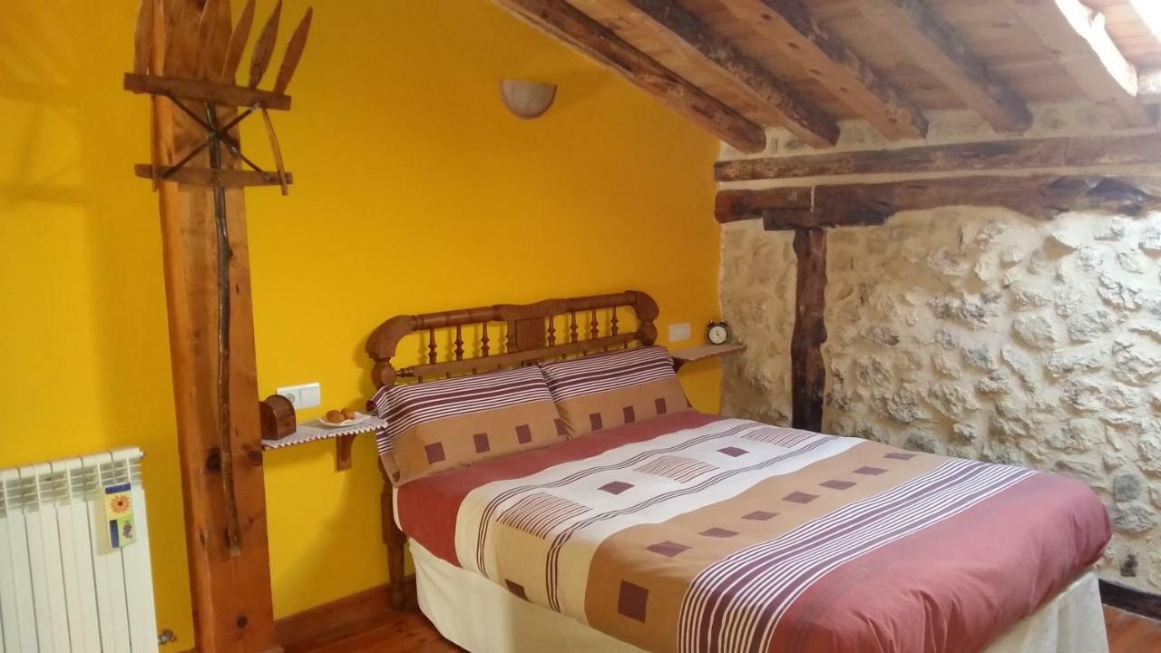 Casa Rural Calle Real Bed and Breakfast Torremocha de Ayllón Exteriör bild