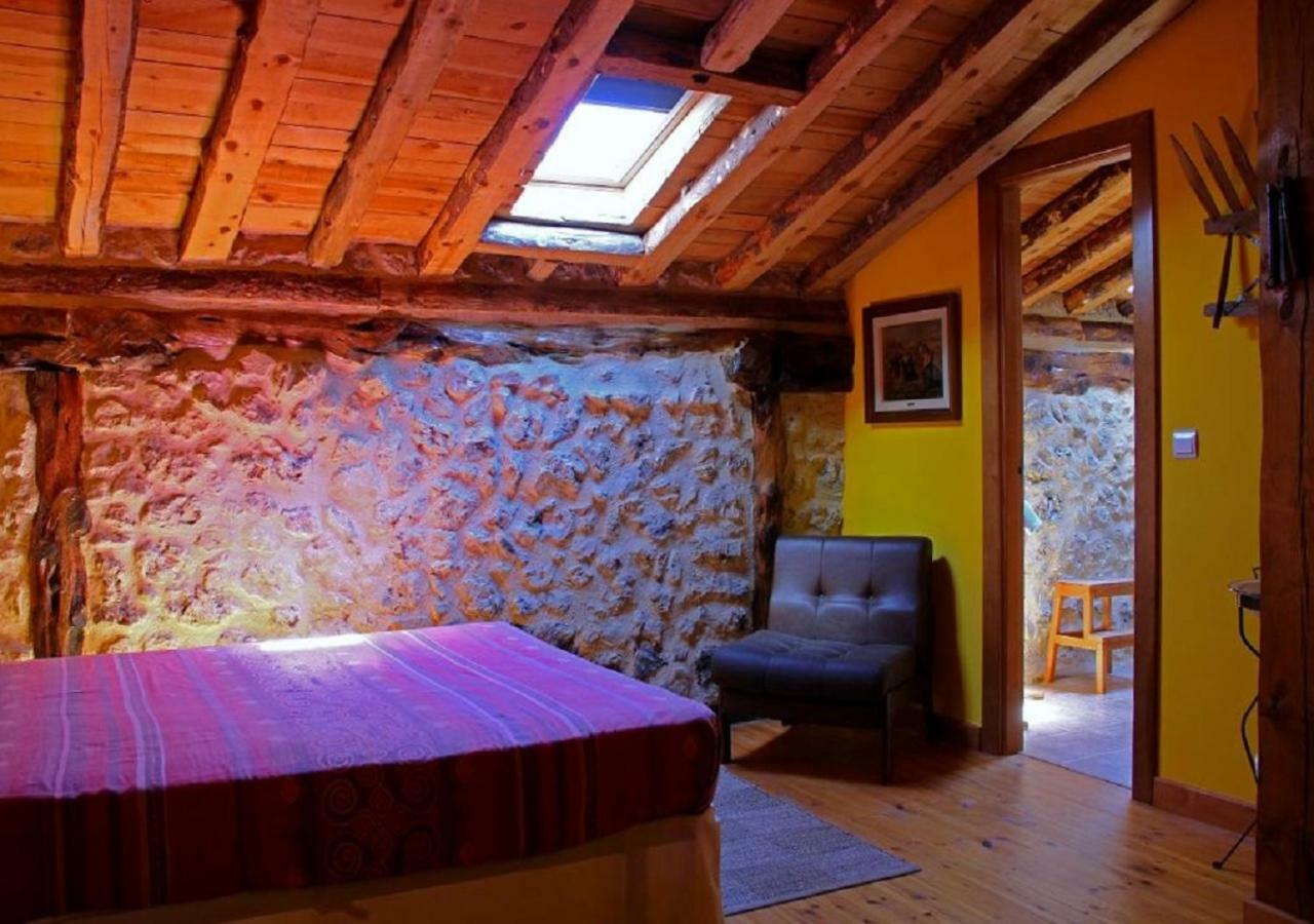 Casa Rural Calle Real Bed and Breakfast Torremocha de Ayllón Exteriör bild